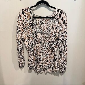 Gimmicks Top from Buckle